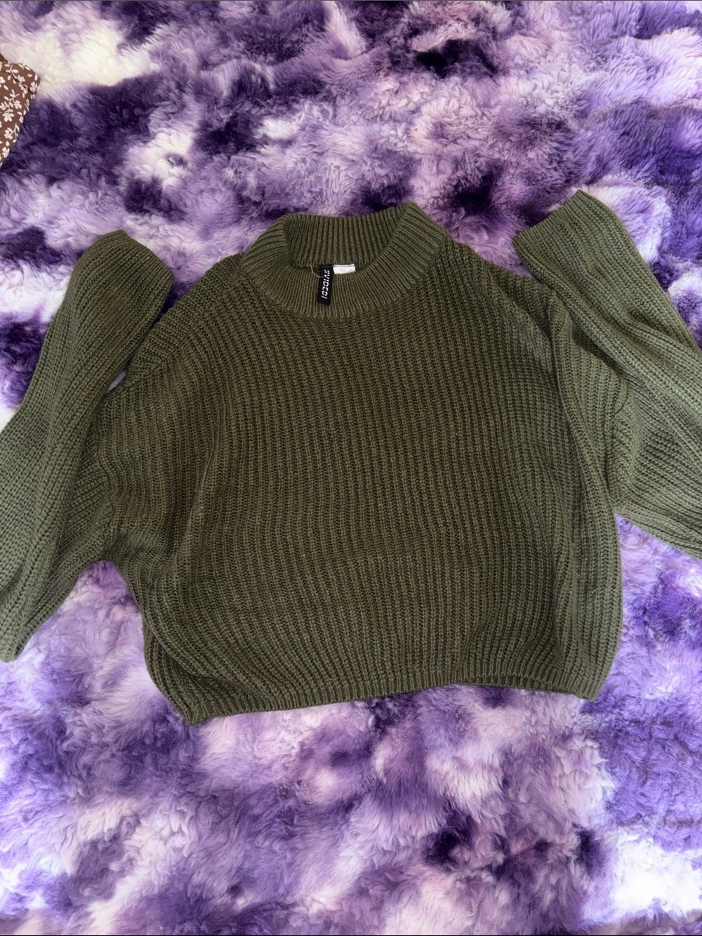 H&M Olive Green Ribbed Turtleneck Sweater